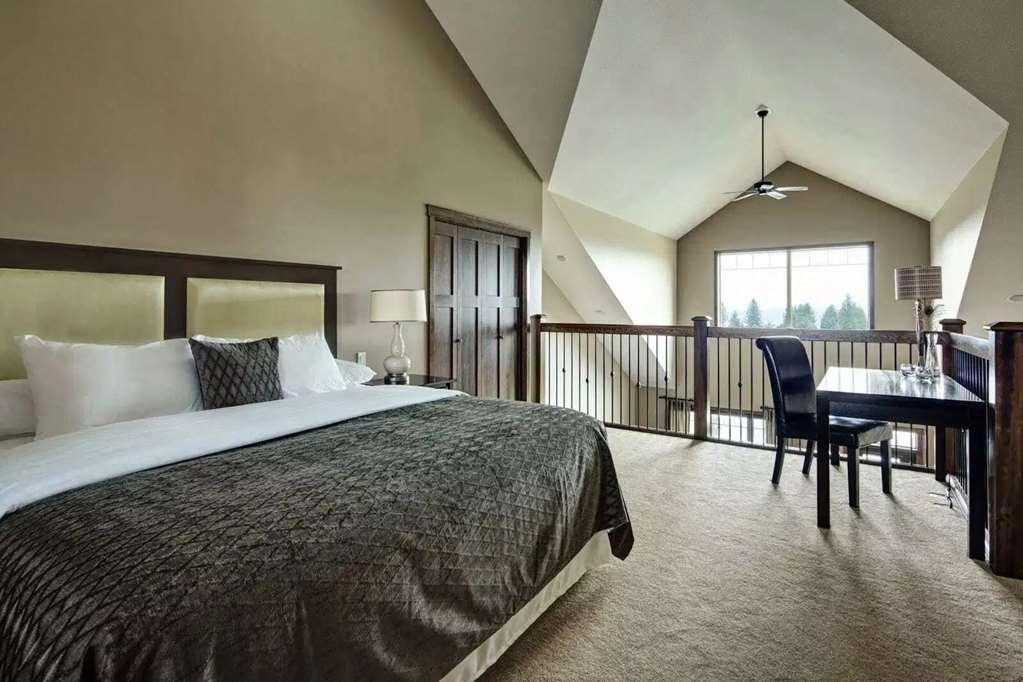 Bighorn Meadows Resort Radium Hot Springs Rom bilde