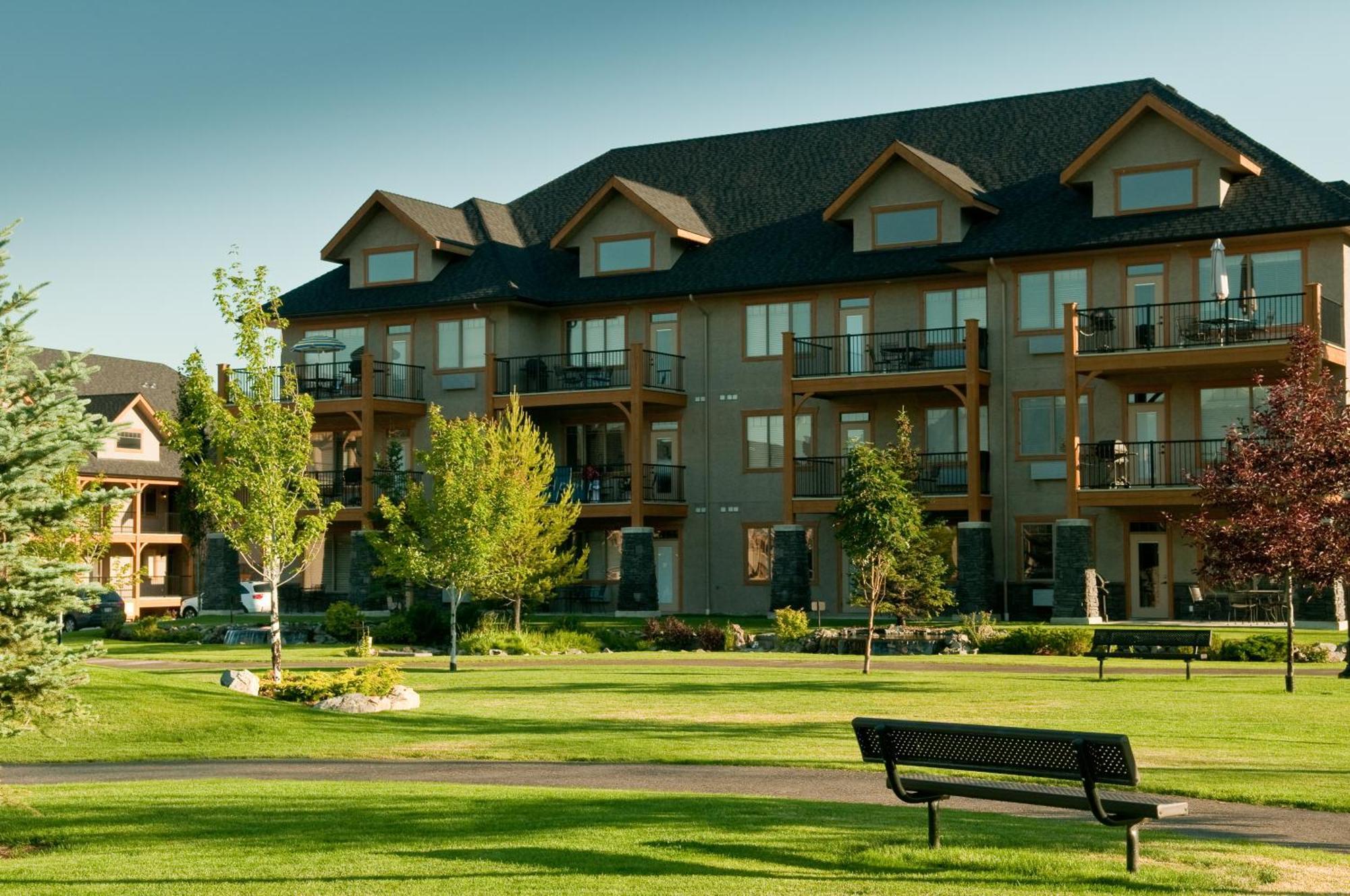 Bighorn Meadows Resort Radium Hot Springs Eksteriør bilde