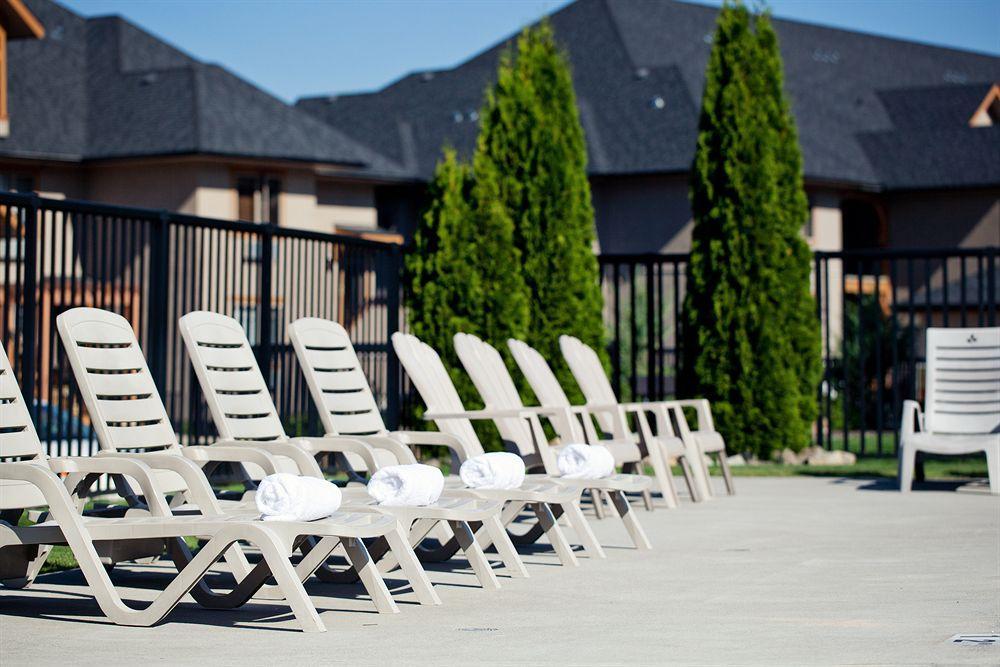 Bighorn Meadows Resort Radium Hot Springs Eksteriør bilde
