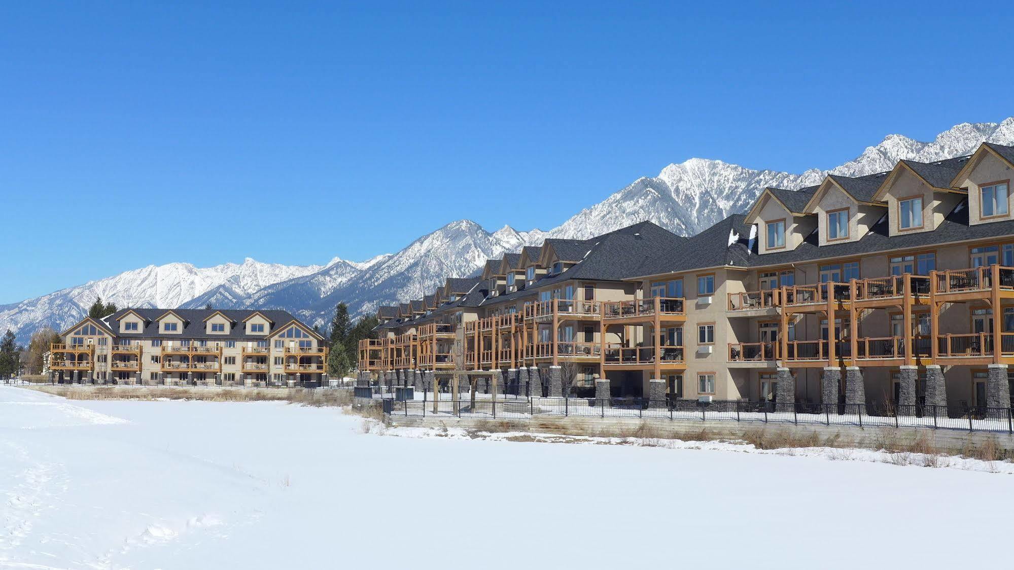 Bighorn Meadows Resort Radium Hot Springs Eksteriør bilde