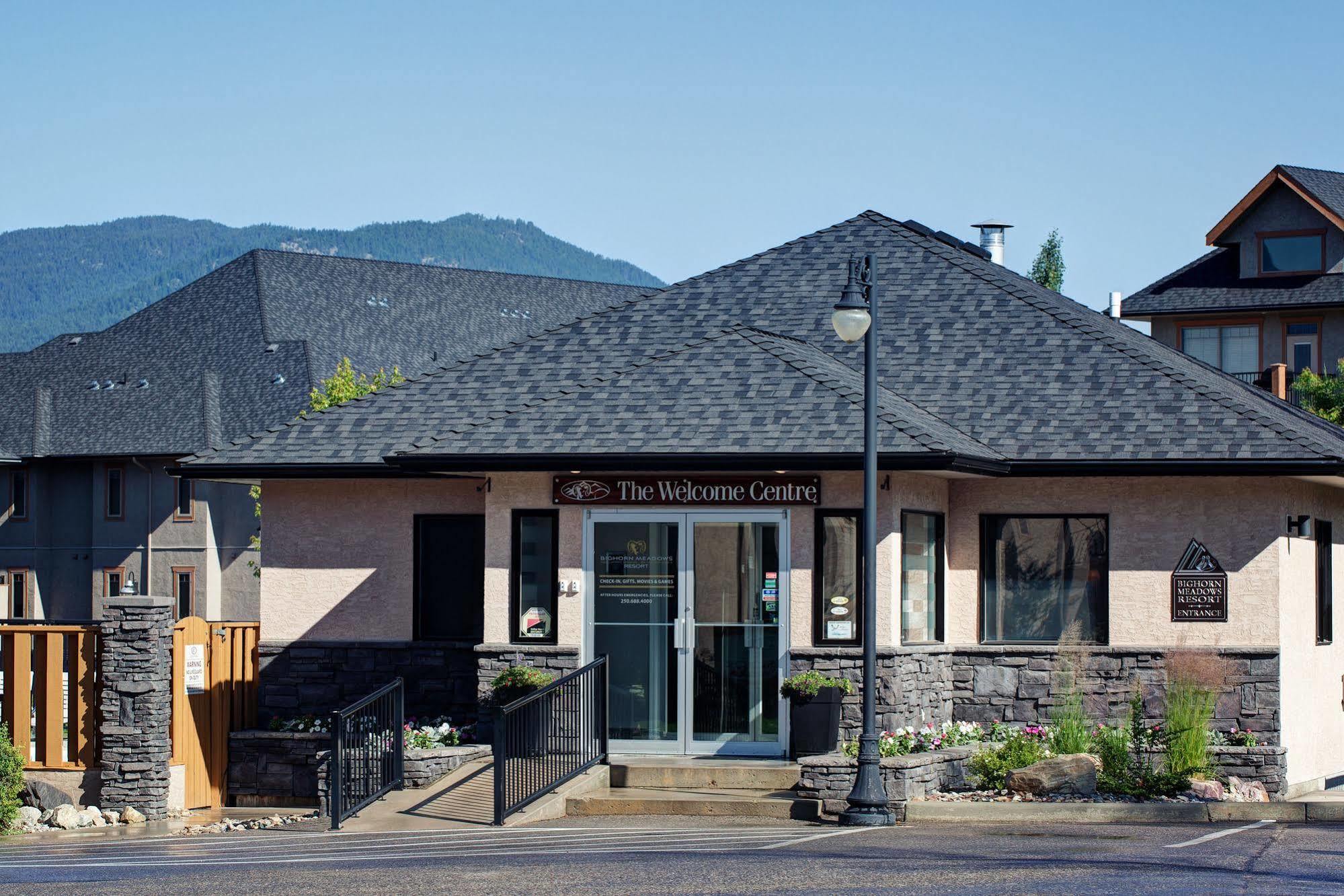 Bighorn Meadows Resort Radium Hot Springs Eksteriør bilde